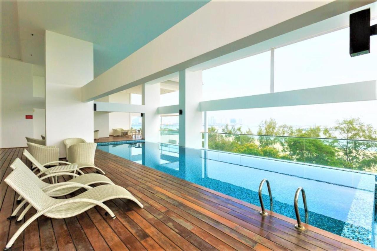 Sunrise Gurney Premium Executive City/Seafront Suite - Penang George Town Eksteriør billede